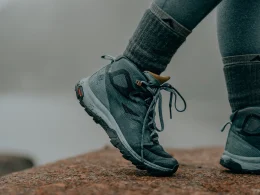 Marcas de botas de montaña