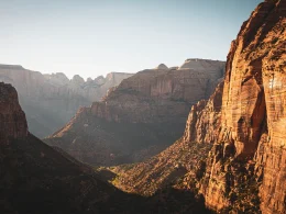 Vista desde el Canyon Overlook, en Zion