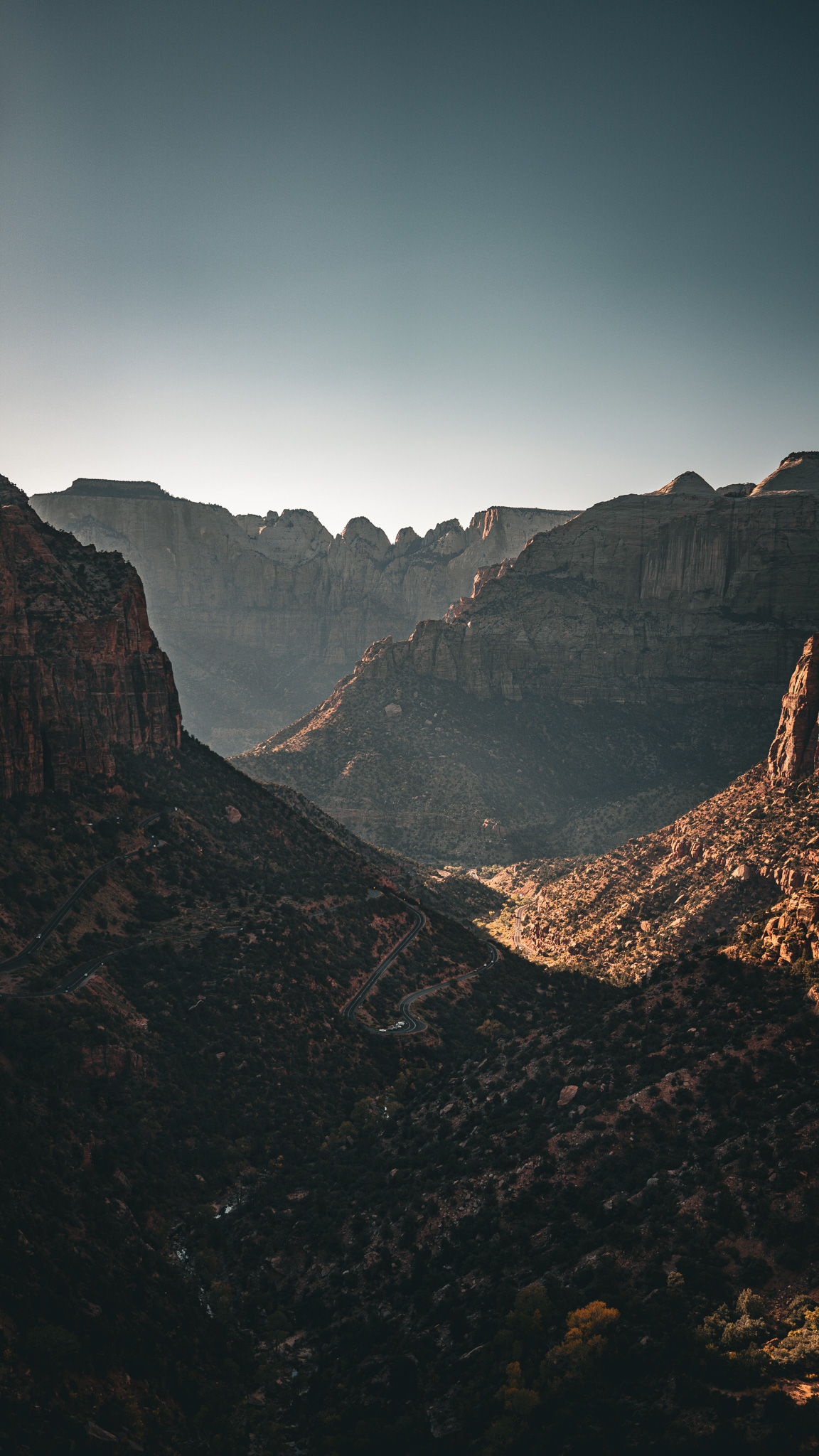 Vista desde el Canyon Overlook, en Zion